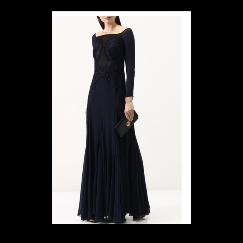 Roberto Cavalli off the shoulder cut out gown‎